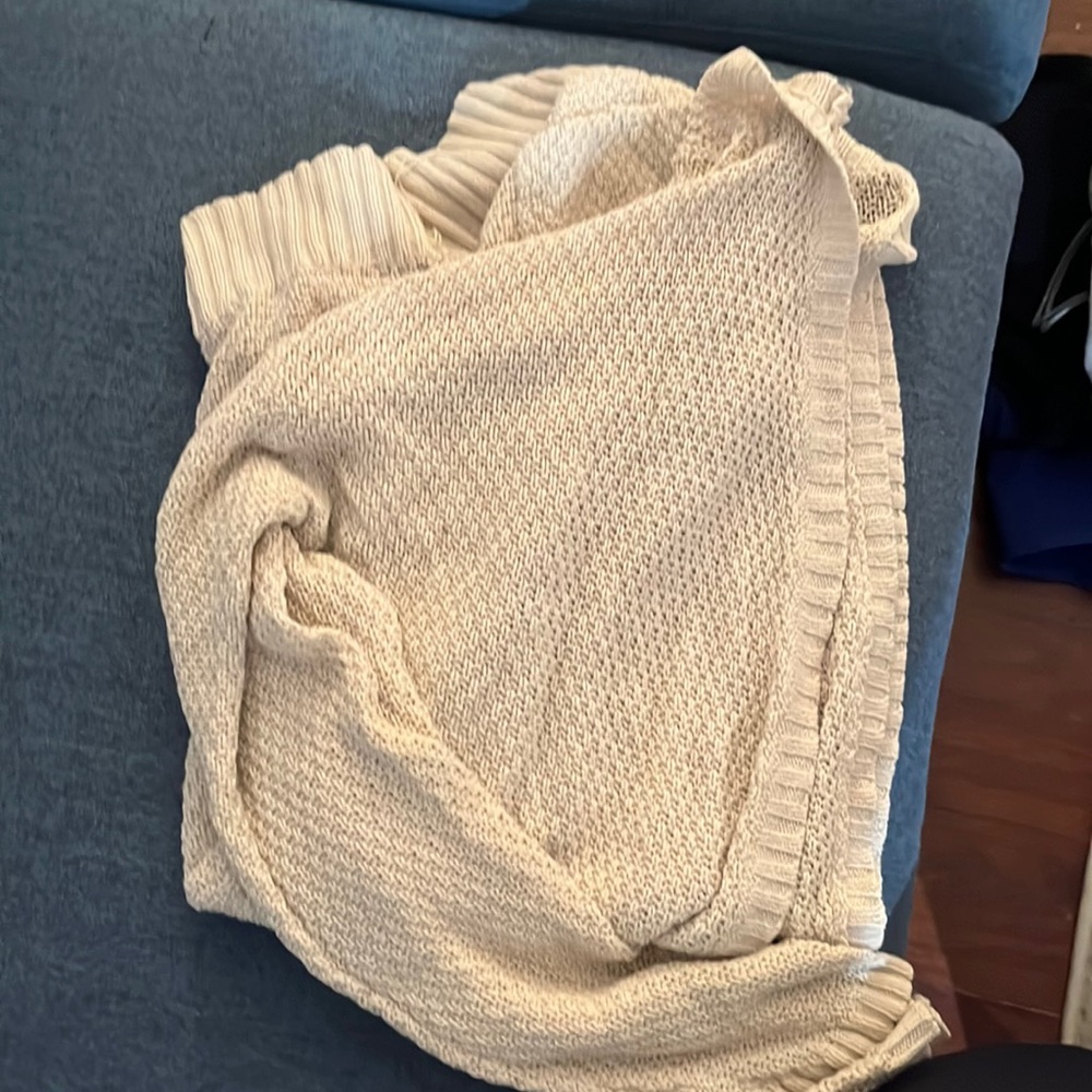 BDG XS cream cardigan
